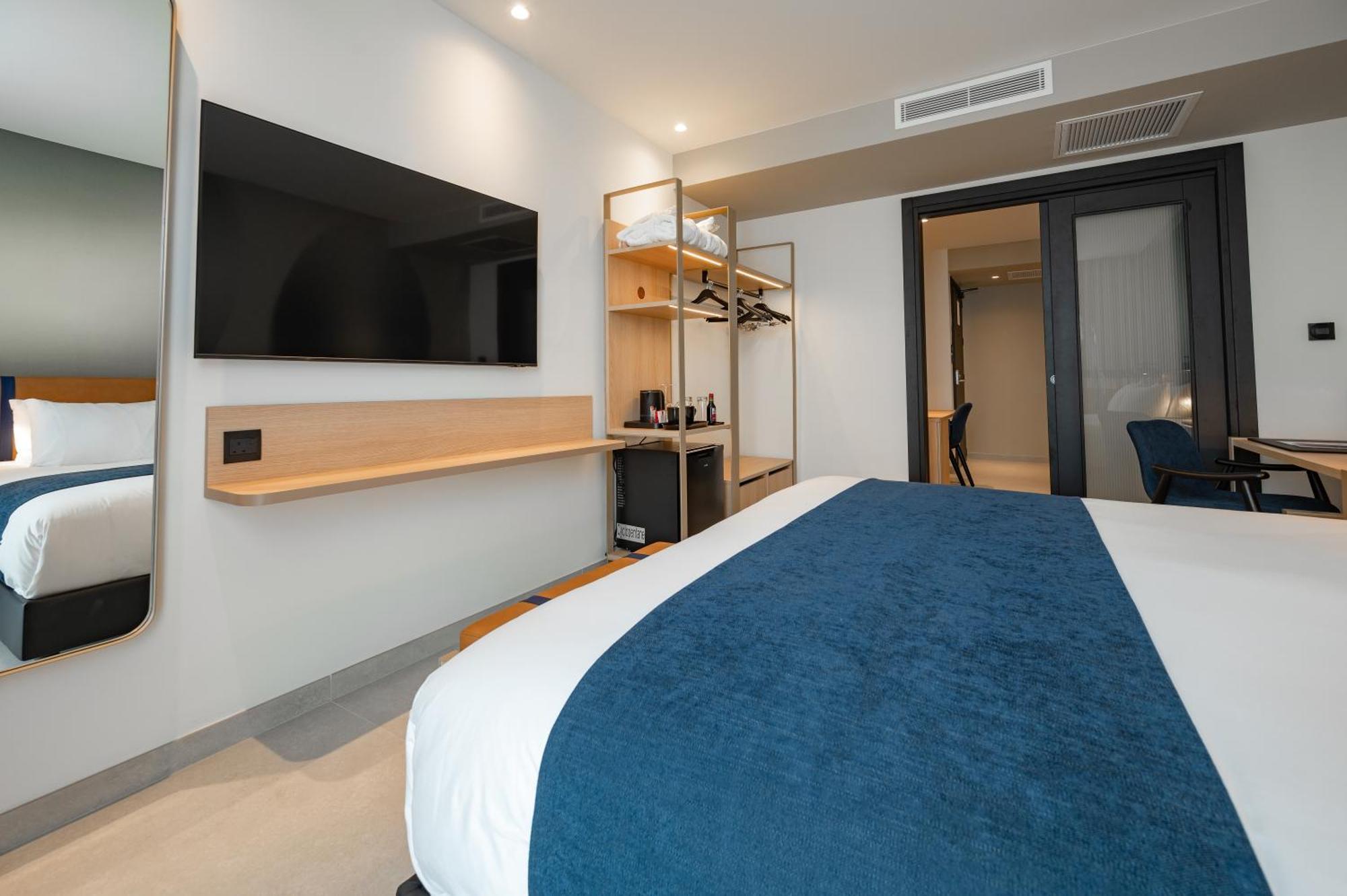 Best Western Premier Malta St. Paul's Bay Exterior photo