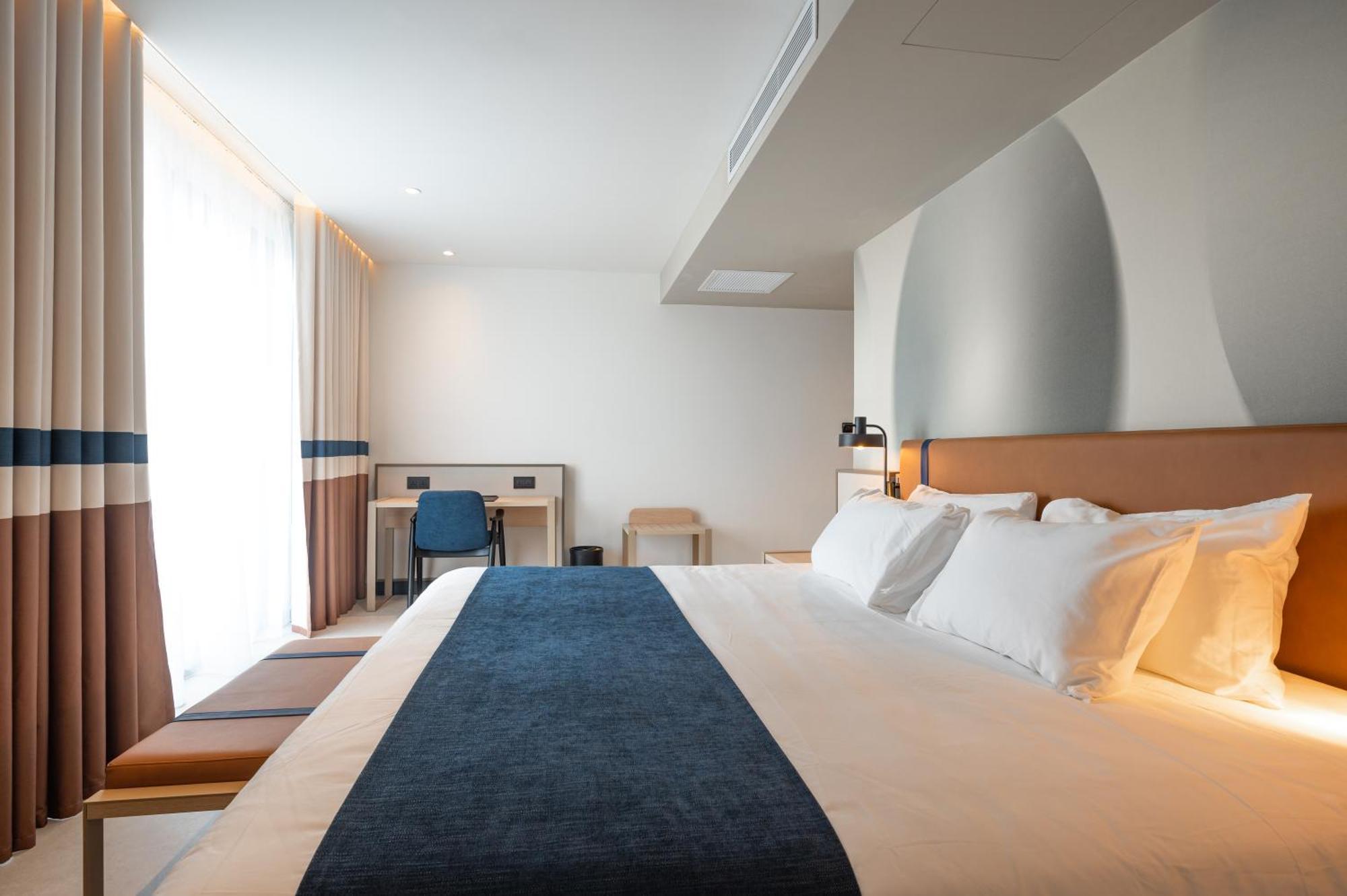 Best Western Premier Malta St. Paul's Bay Room photo
