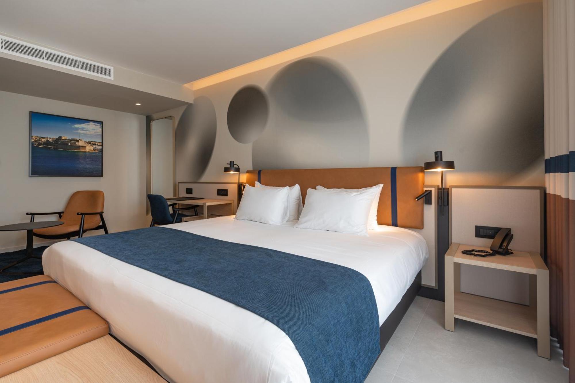 Best Western Premier Malta St. Paul's Bay Room photo
